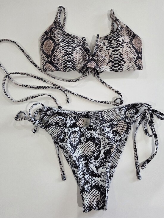 Zaful Other - Zaful Snake Print Bikini Set size 4 Excellent Condition